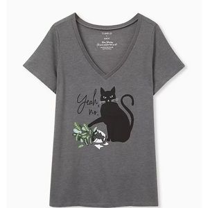TORRID DARK GREY YEAH NO SLIM FIT V-NECK TEE WITH CAT SIZE 1